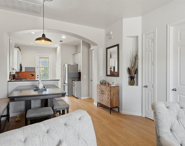 2931 E Martin Luther King Jr Blvd - Photo Thumbnail 9