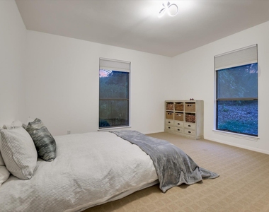 3909 Ranch Creek Dr - Photo Thumbnail 10