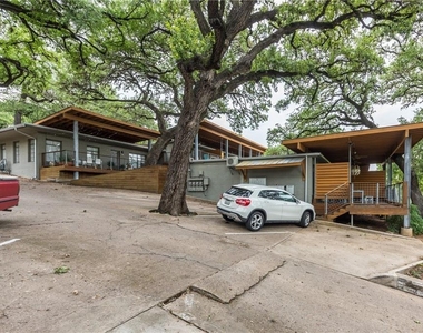 1212 Castle Hill St - Photo Thumbnail 28