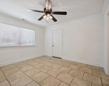 2005 Meadowridge Dr - Photo Thumbnail 15
