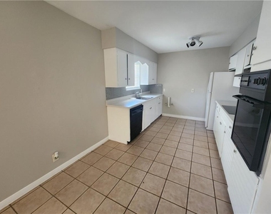 607 Nelray B Blvd - Photo Thumbnail 5