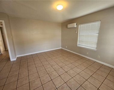 607 Nelray B Blvd - Photo Thumbnail 4