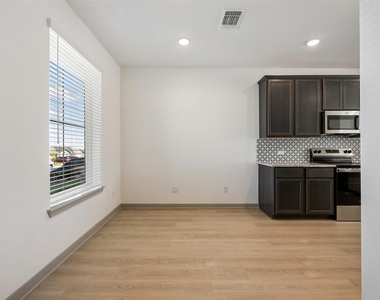 270 Boatright Blvd - Photo Thumbnail 5