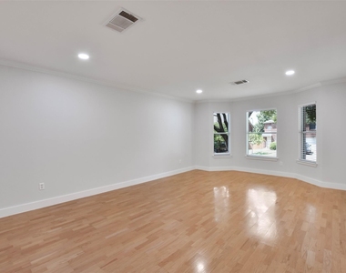 10903 Claywood Dr - Photo Thumbnail 4