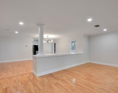 10903 Claywood Dr - Photo Thumbnail 6