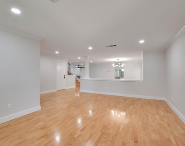 10903 Claywood Dr - Photo Thumbnail 5