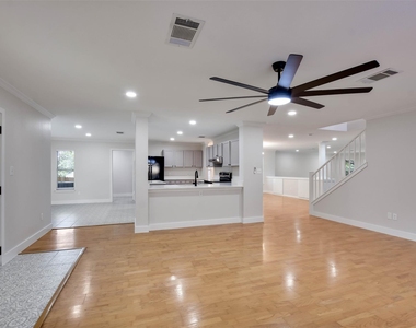 10903 Claywood Dr - Photo Thumbnail 13