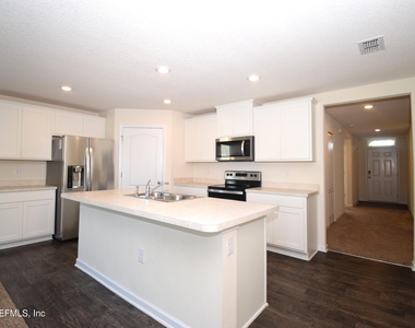 3733 Shiner Drive - Photo Thumbnail 4