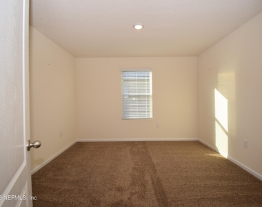 3733 Shiner Drive - Photo Thumbnail 14
