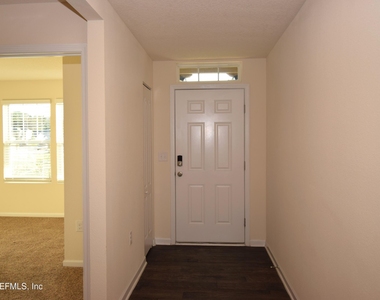 3733 Shiner Drive - Photo Thumbnail 3