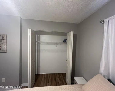 12619 Ashmore Green Drive N - Photo Thumbnail 13