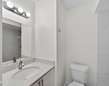 217 Carver Street W - Photo Thumbnail 17