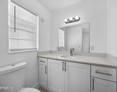 217 Carver Street W - Photo Thumbnail 28