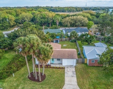 217 Carver Street W - Photo Thumbnail 8