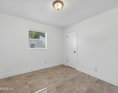 217 Carver Street W - Photo Thumbnail 30