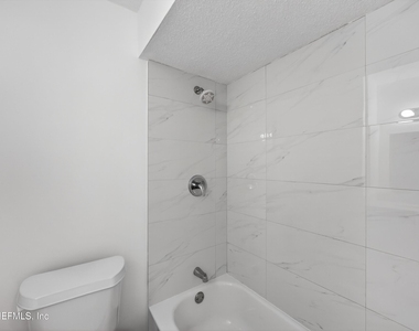 217 Carver Street W - Photo Thumbnail 18