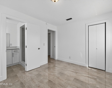 217 Carver Street W - Photo Thumbnail 27