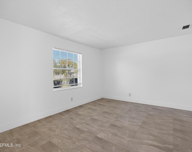 217 Carver Street W - Photo Thumbnail 23