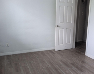 10321 Westmar Road - Photo Thumbnail 13