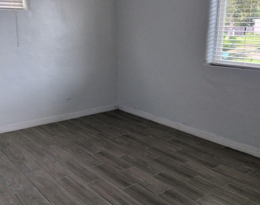 10321 Westmar Road - Photo Thumbnail 15