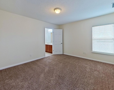 3308 Turkey Creek Drive - Photo Thumbnail 24