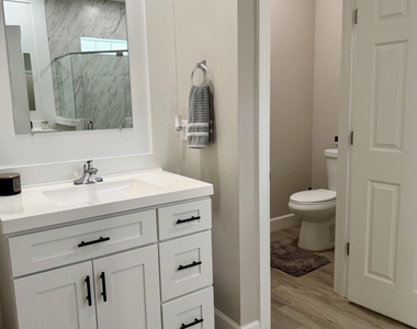 7160 Palm Reserve Lane - Photo Thumbnail 10
