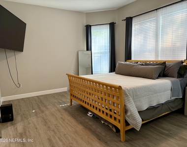 7160 Palm Reserve Lane - Photo Thumbnail 13