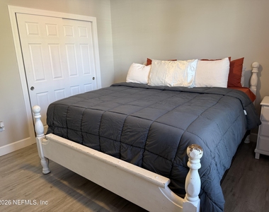 7160 Palm Reserve Lane - Photo Thumbnail 15