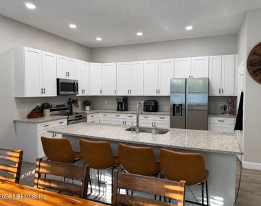7160 Palm Reserve Lane - Photo Thumbnail 4