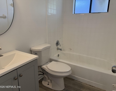 5243 Westchase Court - Photo Thumbnail 9
