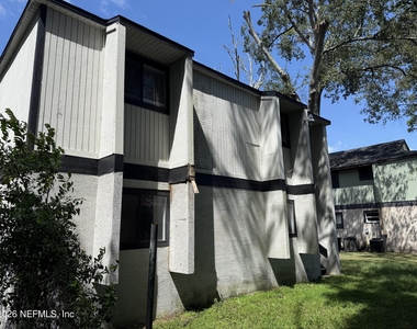 5243 Westchase Court - Photo Thumbnail 9