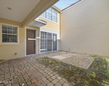 539 Hedgewood Drive - Photo Thumbnail 30