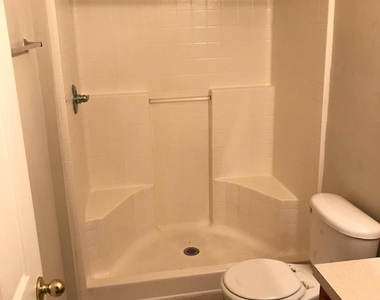 4935 Islamorada Lane - Photo Thumbnail 5