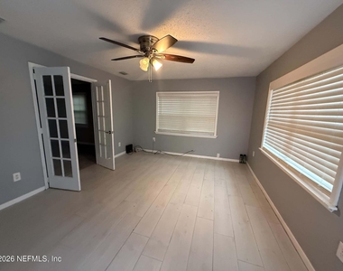 203 Sw 51st Avenue - Photo Thumbnail 6