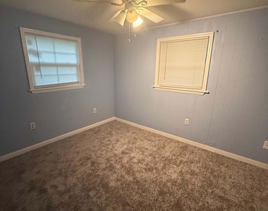 203 Sw 51st Avenue - Photo Thumbnail 12