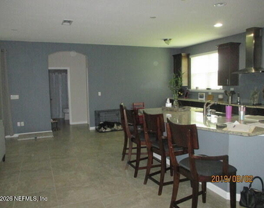 1022 Prairie Dunes Court - Photo Thumbnail 6