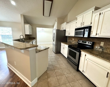 4780 Raggedy Point Road - Photo Thumbnail 6
