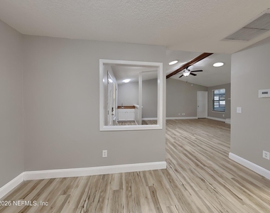 3121 Southwell Court - Photo Thumbnail 5