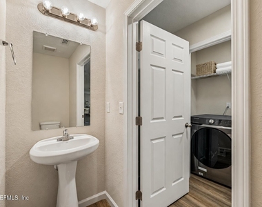 7624 Cocoa Avenue - Photo Thumbnail 16