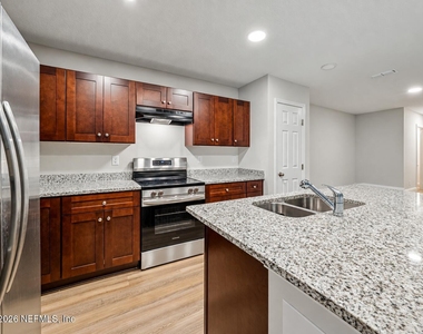 7624 Cocoa Avenue - Photo Thumbnail 6