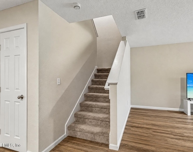 7624 Cocoa Avenue - Photo Thumbnail 17