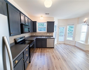 216 Parc View Lane - Photo Thumbnail 5