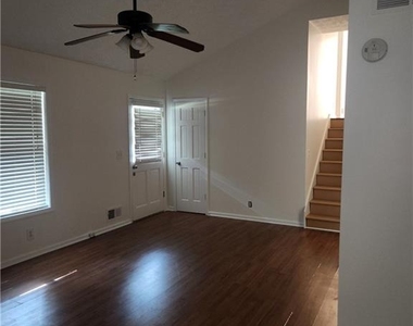 4680 Lost Mountain Drive - Photo Thumbnail 8