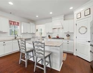 496 Spring View Drive - Photo Thumbnail 11