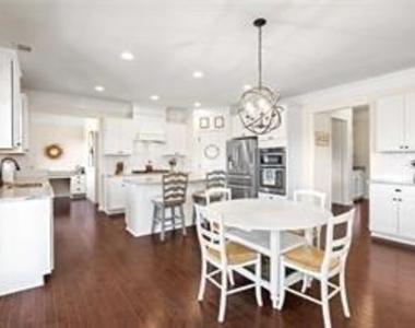 496 Spring View Drive - Photo Thumbnail 8