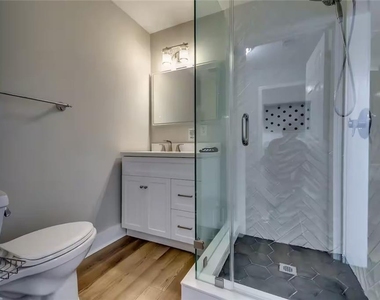 1362 Eubanks Avenue - Photo Thumbnail 26
