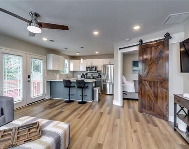 1362 Eubanks Avenue - Photo Thumbnail 21