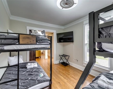 1362 Eubanks Avenue - Photo Thumbnail 4