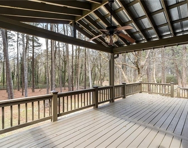 2468 Ridgeway Drive - Photo Thumbnail 17