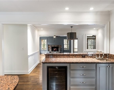 2468 Ridgeway Drive - Photo Thumbnail 7